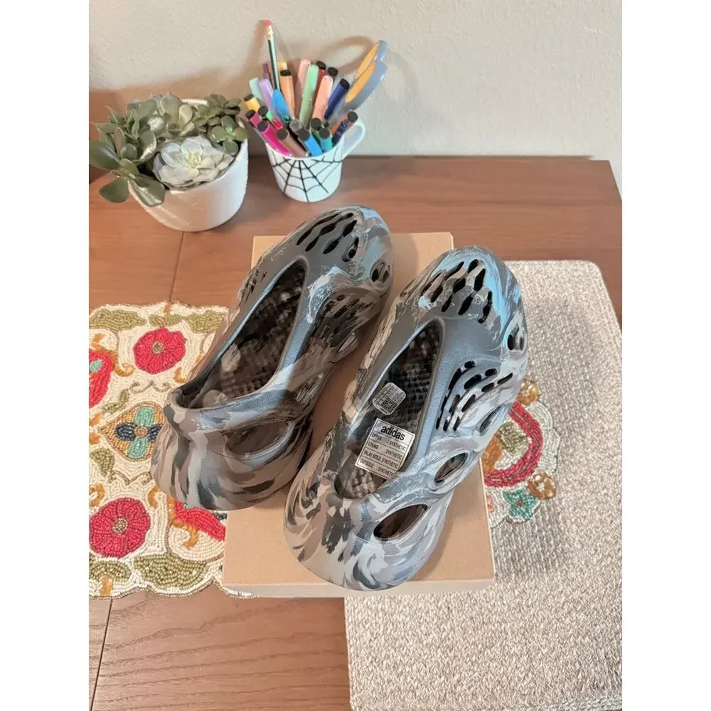 adidas Yeezy Foam RNR MX Cinder Stone Salt Mist Granite Slide Runner RNNR